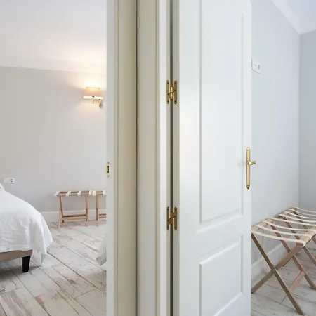 Rg Florida Muralla Alcazar Apartment