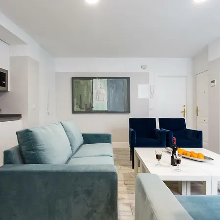 Rg Florida Muralla Alcazar Apartment