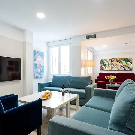 Rg Florida Muralla Alcazar Apartment *